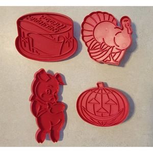 4 vintage Tupperware cookie cutters